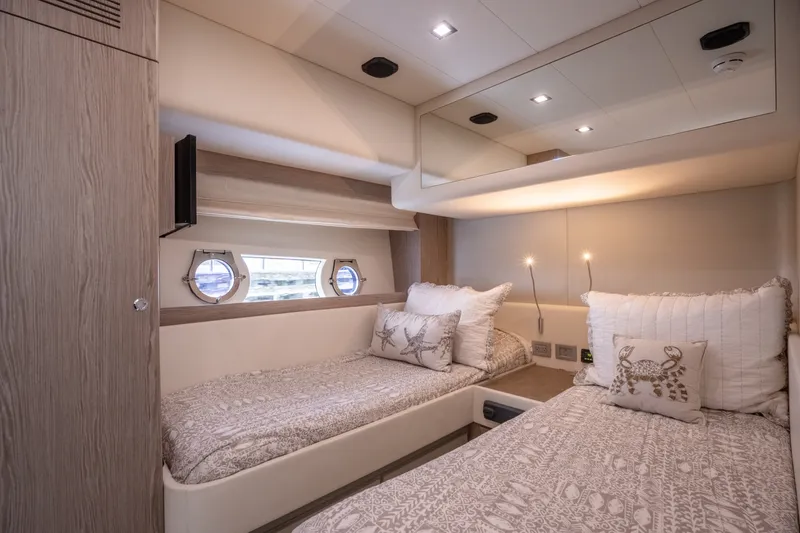 Slide: The Image of Ferretti 65 2016 - 8232518