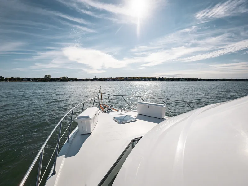 Slide: The Image of Hatteras 52 Cockpit Motor Yacht 1995 - 8173032