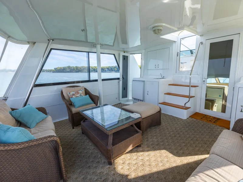 Slide: The Image of Hatteras 52 Cockpit Motor Yacht 1995 - 8173035