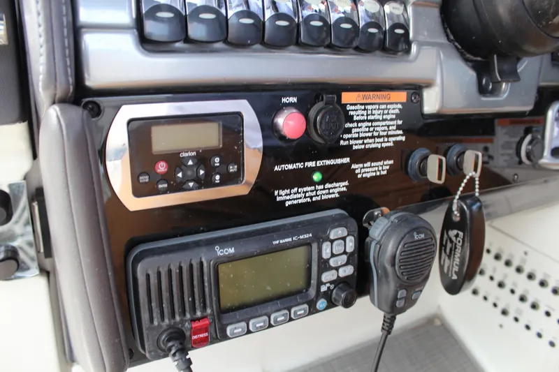 Slide: The Image of VHF Radio Fusion Stereo - 8214054