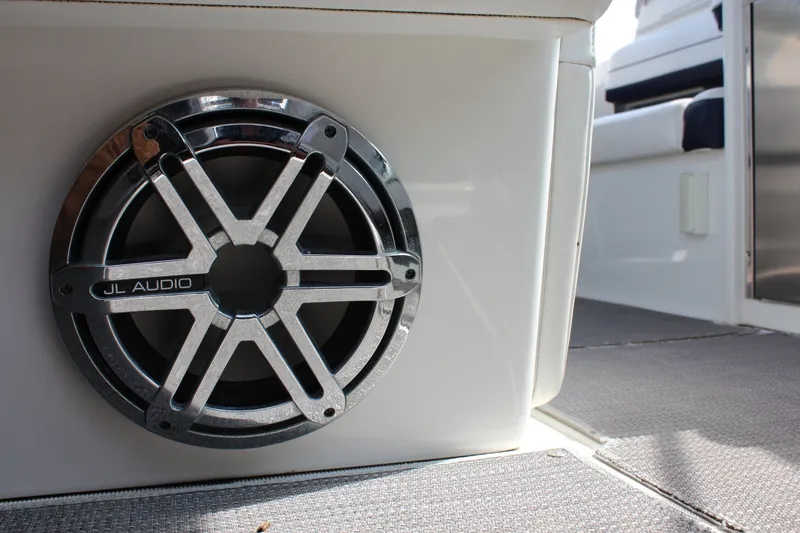 Slide: The Image of Marine Speaker - 8214021