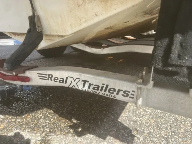 Slide: The Image of REAL X Trailer - 8214058