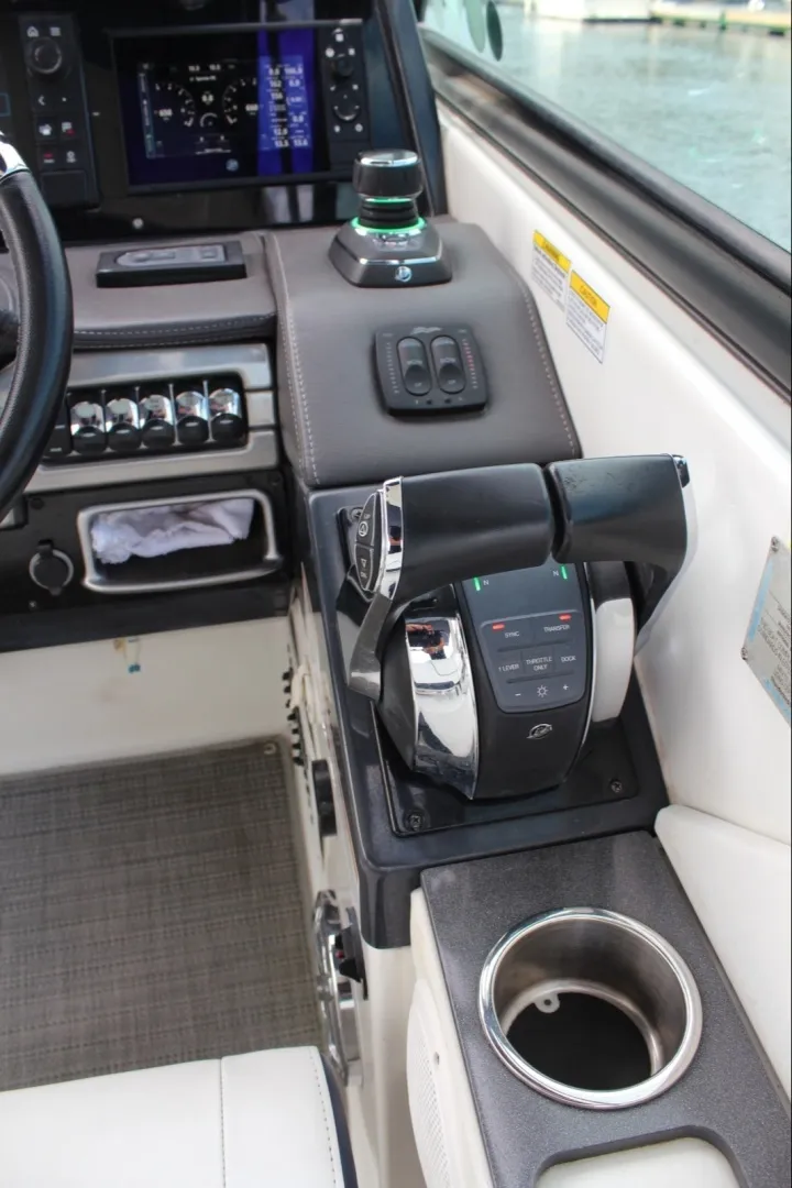 Slide: The Image of Throttle Control - 8214044