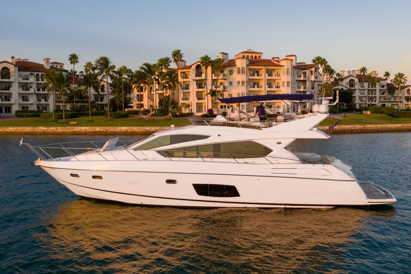 Slide: The Image of Sunseeker 69 2012 - 8330152