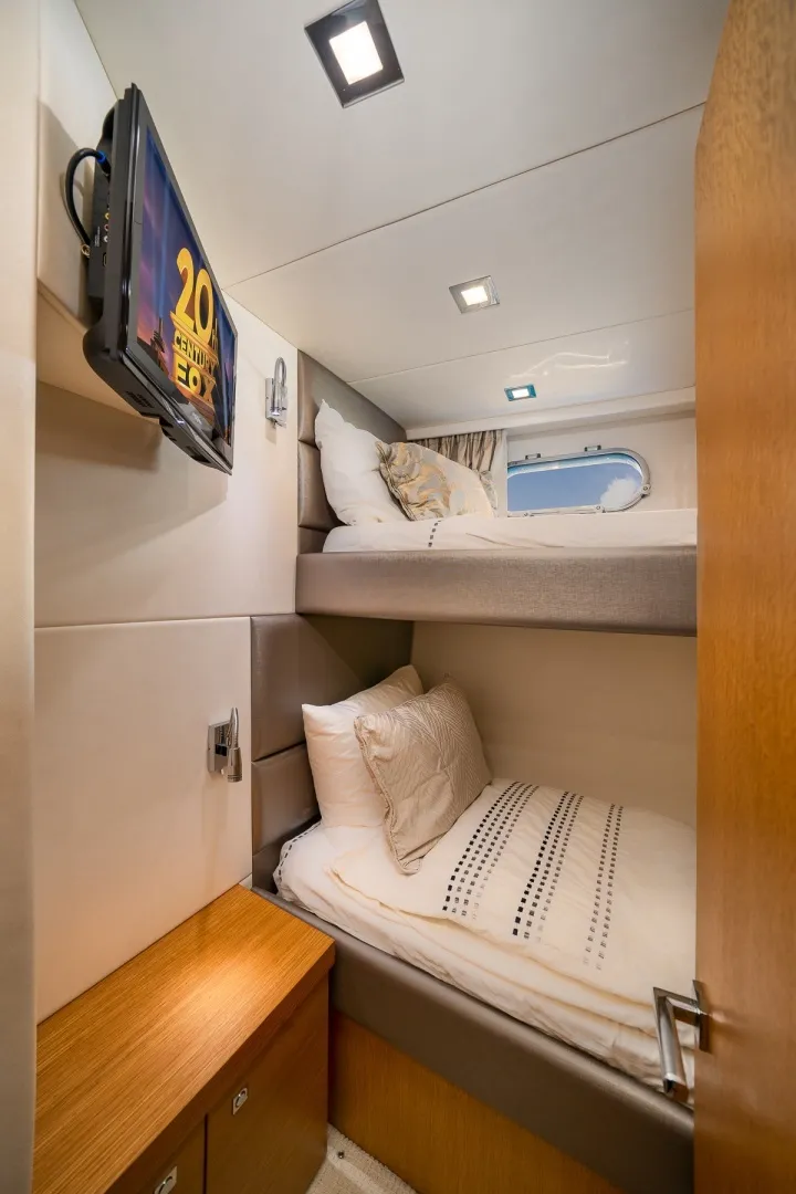 Slide: The Image of Sunseeker 69 2012 - 8330157