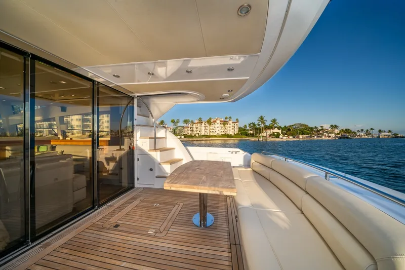 Slide: The Image of Sunseeker 69 2012 - 8330167