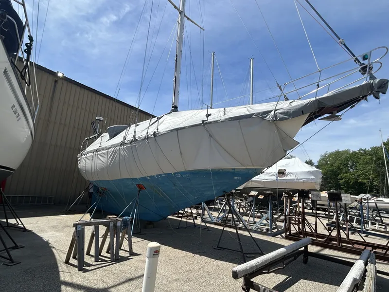 Slide: The Image of Westsail 43 Factory 1977 - 8217003