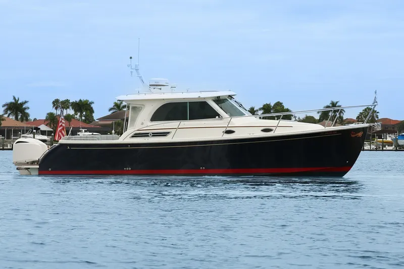 The Image of Back Cove 34O 2020 - 8218365