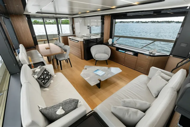 Slide: The Image of Absolute Navetta 64 2023 - 8232281