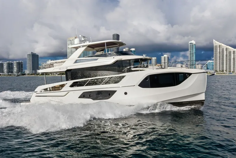 Slide: The Image of Absolute Navetta 64 2023 - 8231832