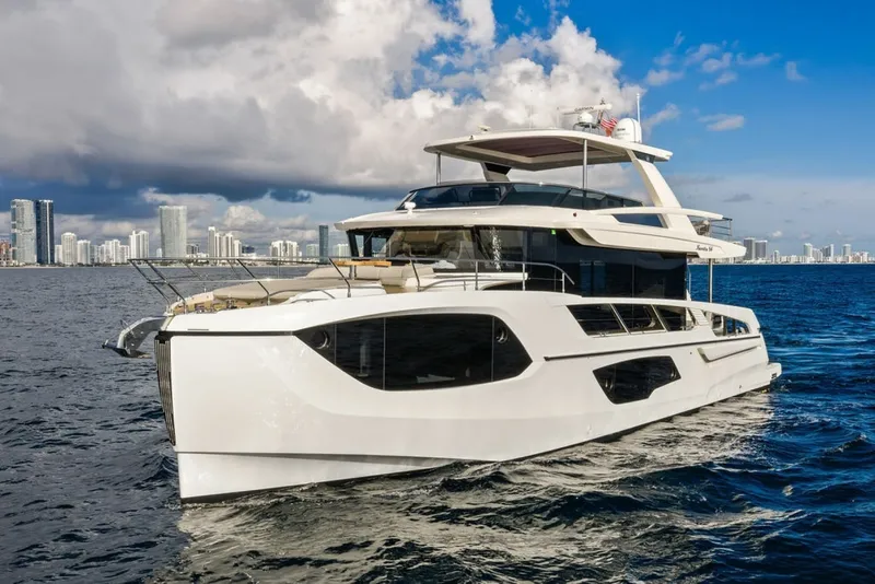 Slide: The Image of Absolute Navetta 64 2023 - 8231848