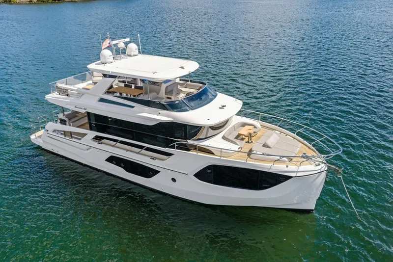Slide: The Image of Absolute Navetta 64 2023 - 8231863