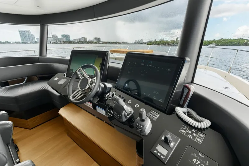 Slide: The Image of Absolute Navetta 64 2023 - 8232282