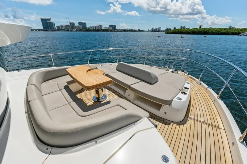 Slide: The Image of Absolute Navetta 64 2023 - 8232263
