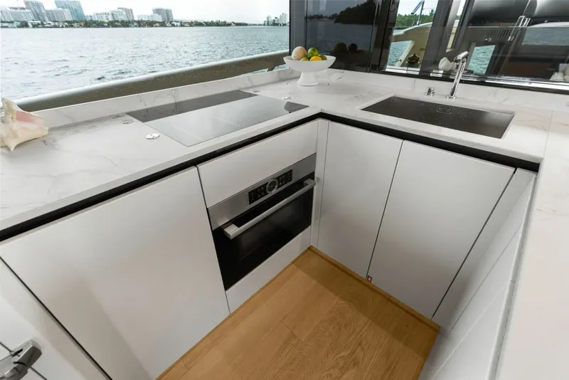 Slide: The Image of Absolute Navetta 64 2023 - 8232267