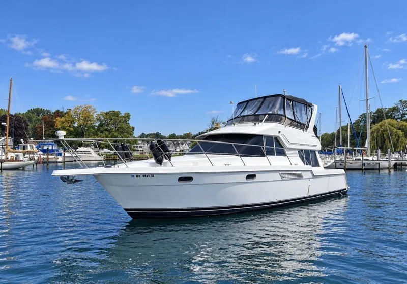 Slide: The Image of Carver Yachts 370 Voyager 1999 - 8232108