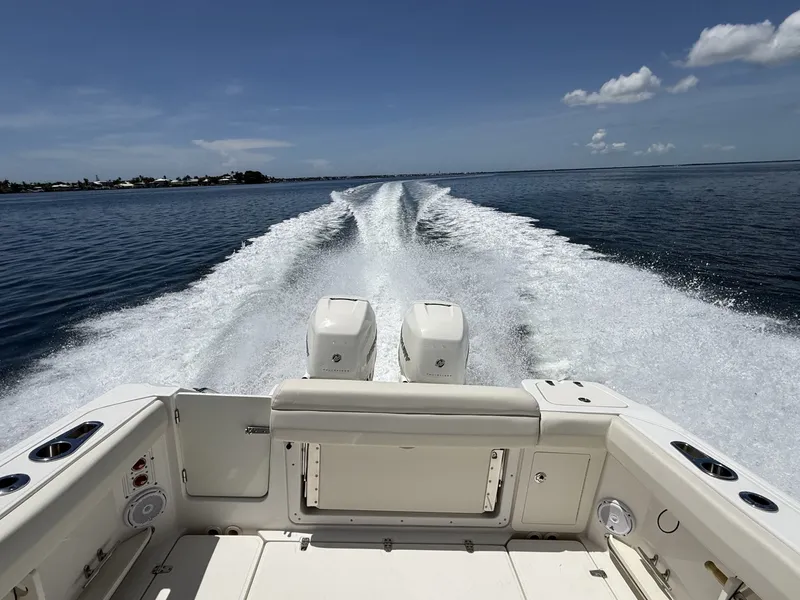 Slide: The Image of Boston Whaler 280 Outrage 2019 - 8308543