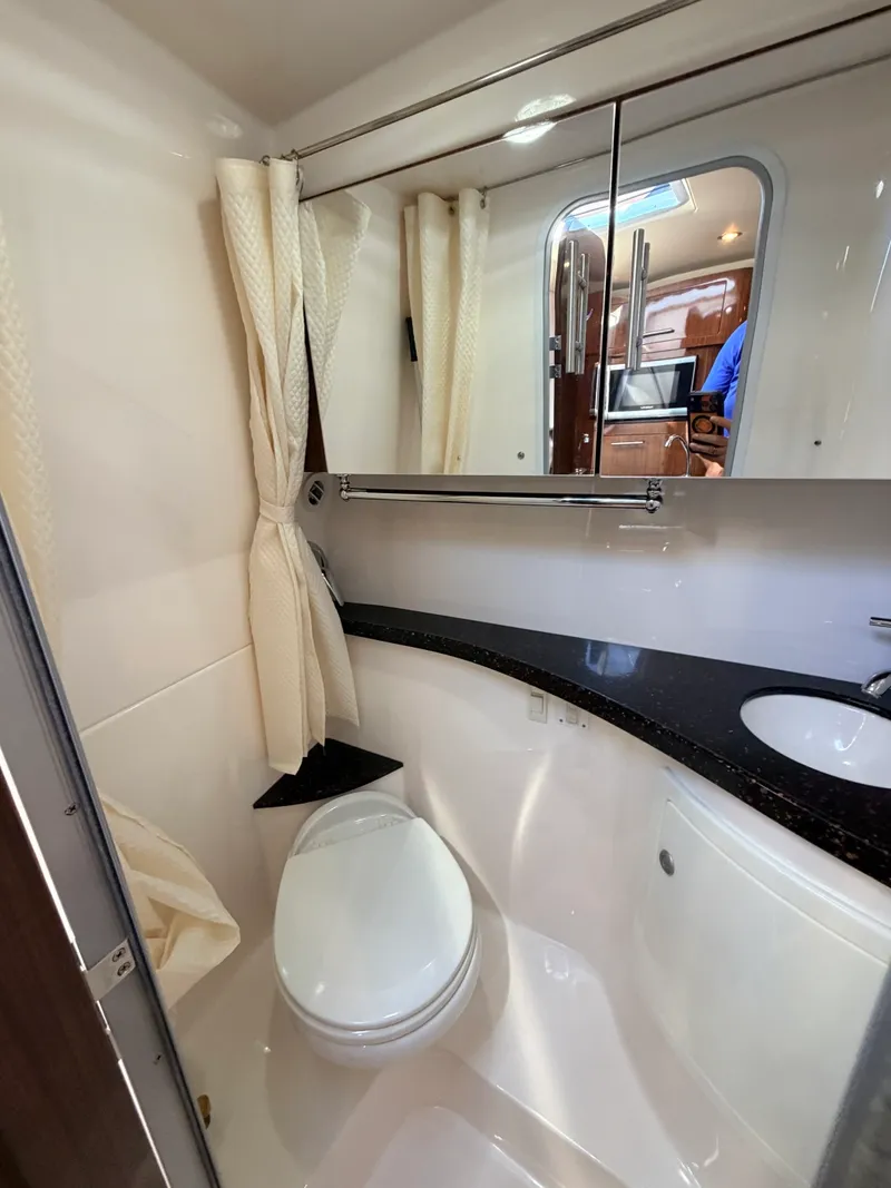 Slide: The Image of 2014 Regal 28 Express - 8325111
