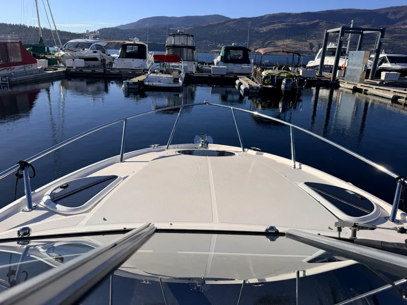 Slide: The Image of 2014 Regal 28 Express - 8325081