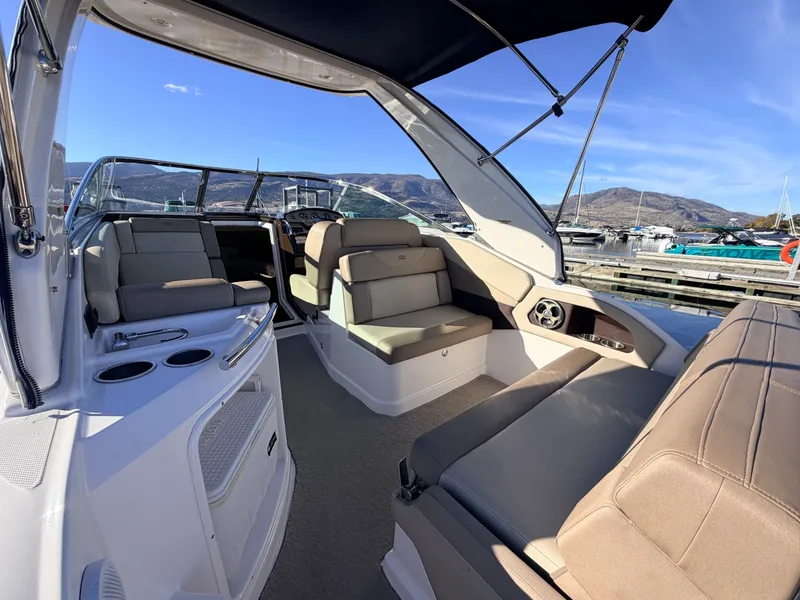 Slide: The Image of 2014 Regal 28 Express - 8325074