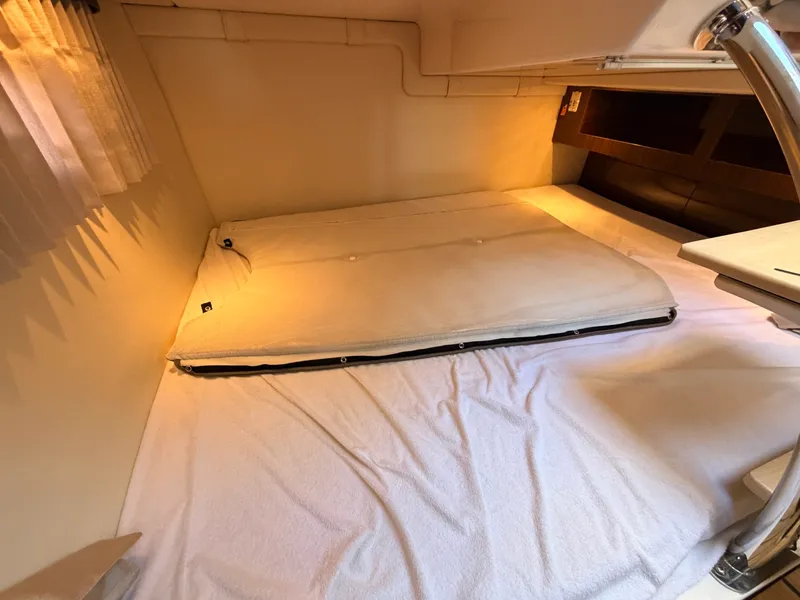 Slide: The Image of 2014 Regal 28 Express - 8325110