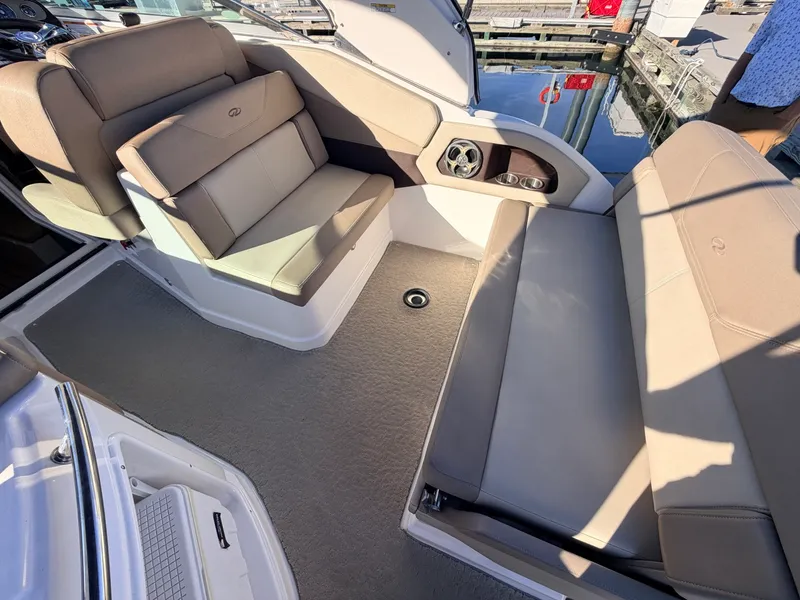 Slide: The Image of 2014 Regal 28 Express - 8325075