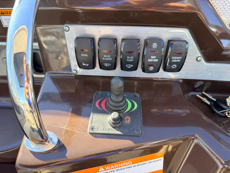 Slide: The Image of 2014 Regal 28 Express - 8325090