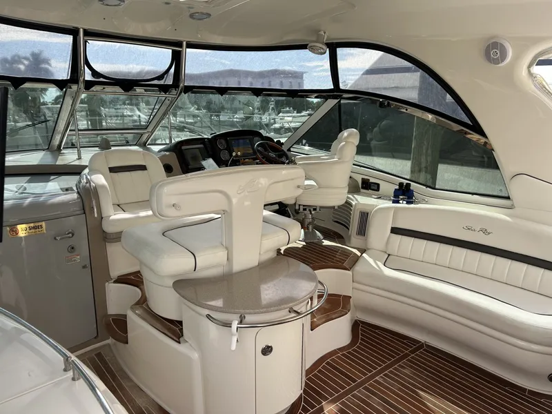 Slide: The Image of Sea Ray 500 Sundancer 2004 - 8312730