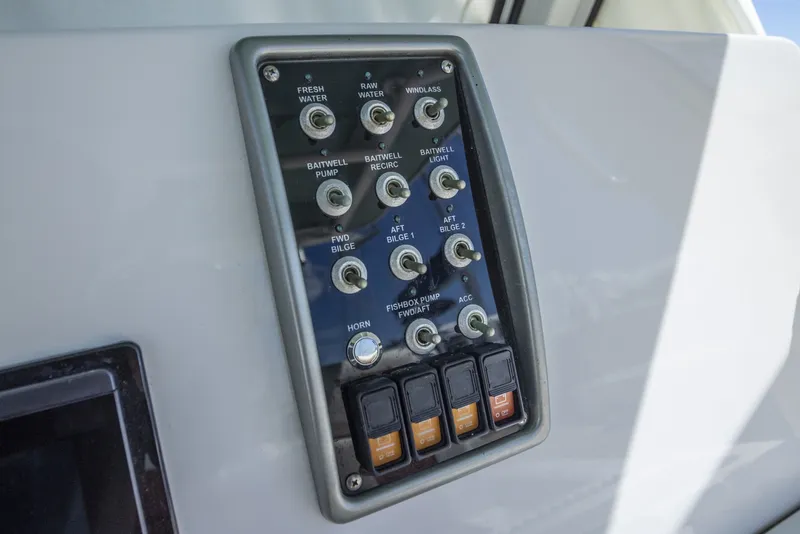 Slide: The Image of Everglades 295 CENTER CONSOLE 2012 - 8313637