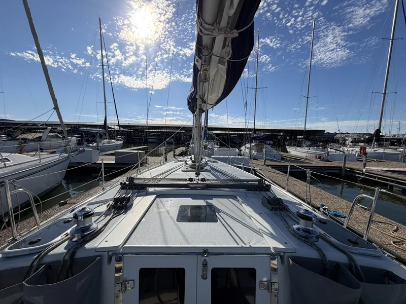 Slide: The Image of Catalina36 43 Deck - 8313750