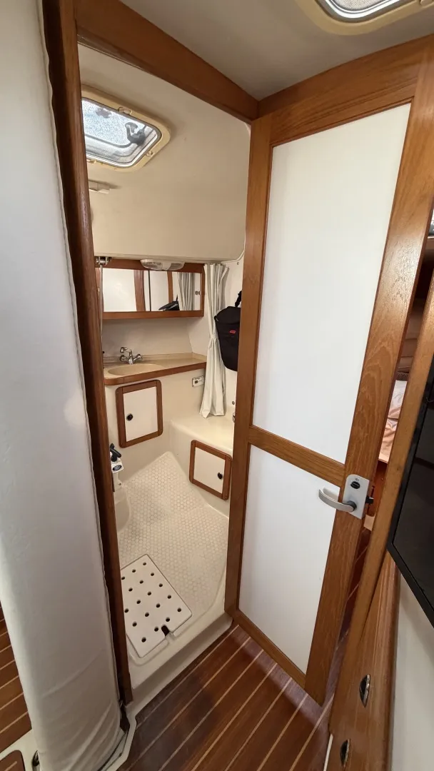 Slide: The Image of Catalina36 62 Head Door - 8313720