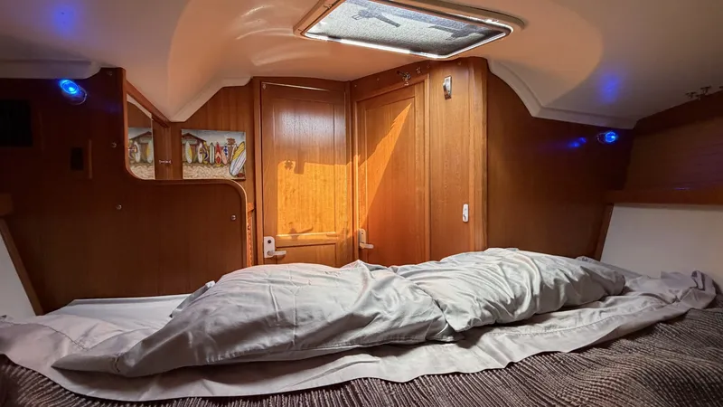 Slide: The Image of Catalina36 50 Forward Cabin - 8313743