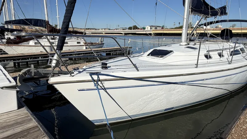 Slide: The Image of Catalina36 03 Exterior Starboard Profile - 8313792