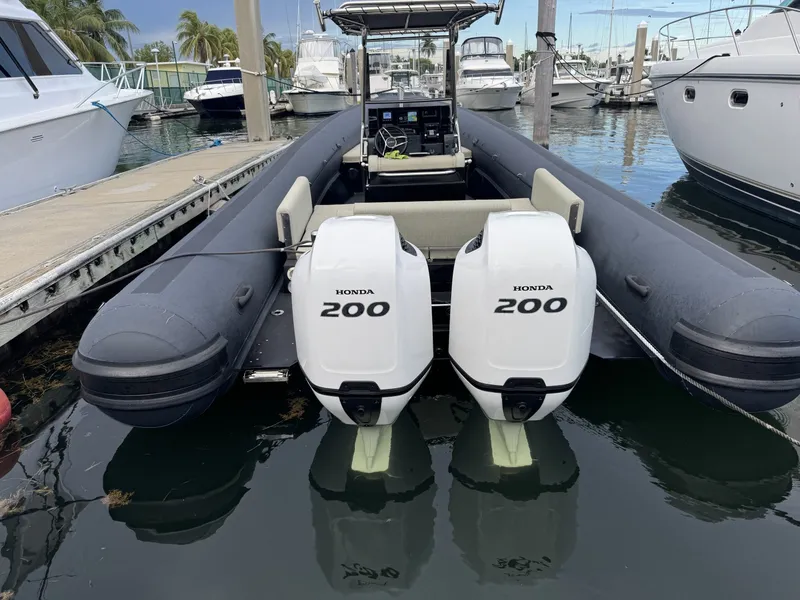 Slide: The Image of Seawater Phantom 280 2023 - 8381570