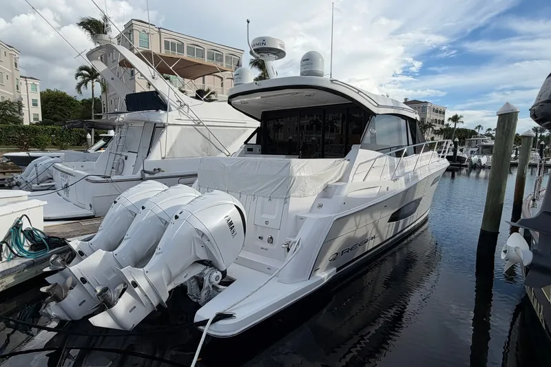 Slide: The Image of Regal 38 XO 2022 - 8316561