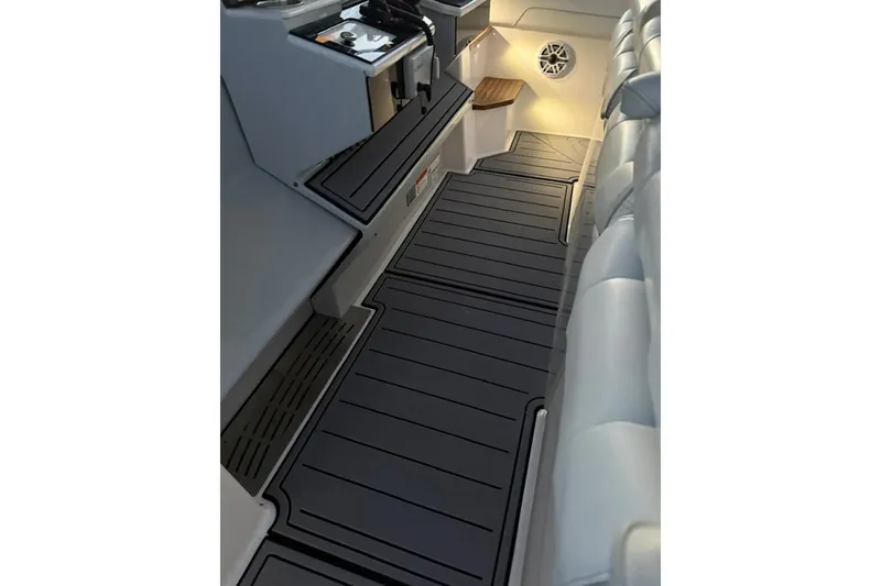 Slide: The Image of Regal 38 SAV 2020 - 8316700