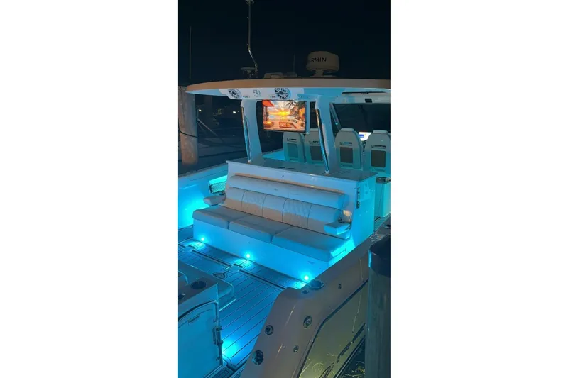 Slide: The Image of Regal 38 SAV 2020 - 8316743