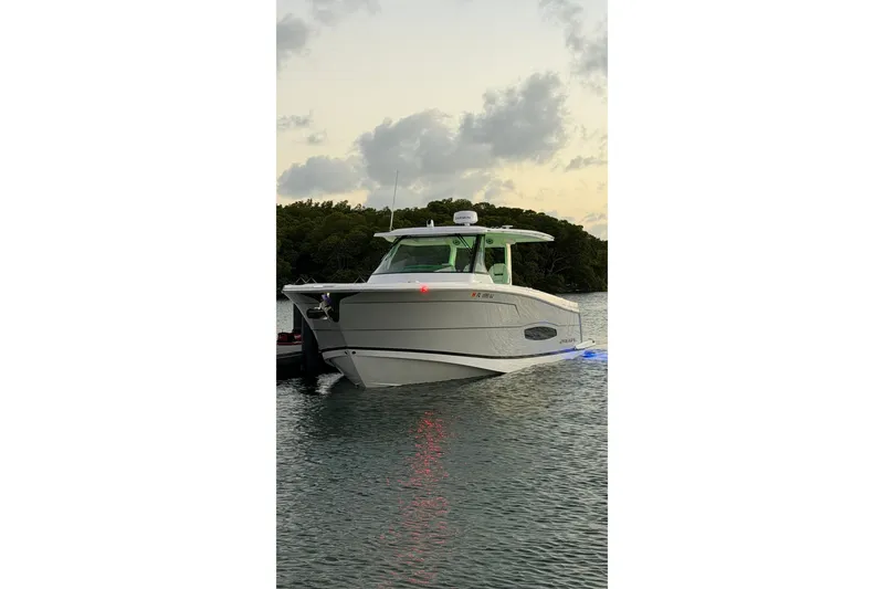 Slide: The Image of Regal 38 SAV 2020 - 8316645