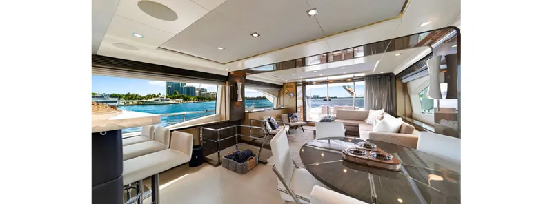Slide: The Image of Azimut 84 2017 - 2