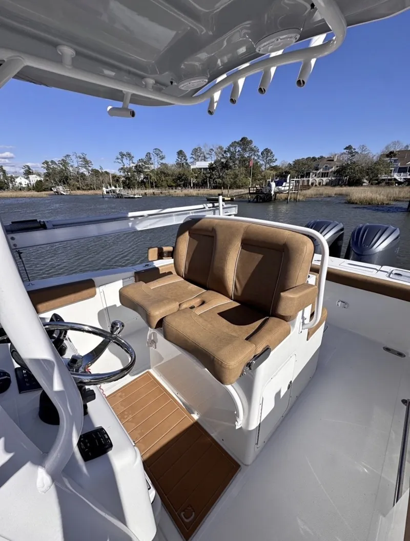 Slide: The Image of Sea Hunt Gamefish 27FS 2023 - 8328800