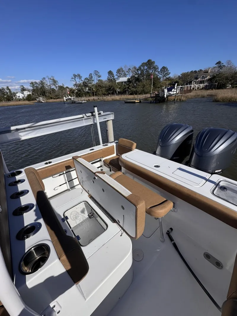 Slide: The Image of Sea Hunt Gamefish 27FS 2023 - 8328795