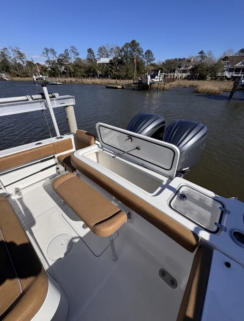 Slide: The Image of Sea Hunt Gamefish 27FS 2023 - 8328804
