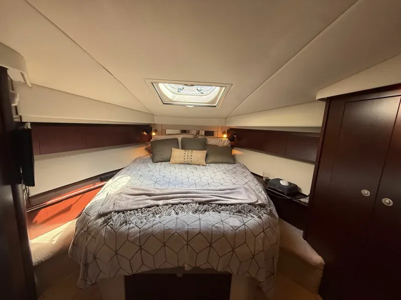 Slide: The Image of Sea Ray 44 2008 - 8330632