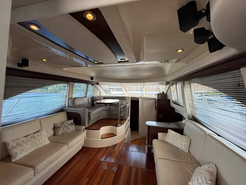 Slide: The Image of Sea Ray 44 2008 - 8330652