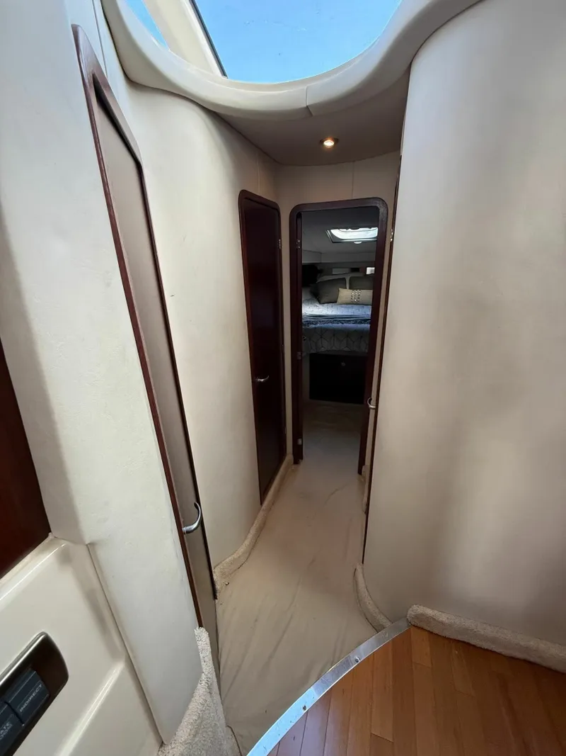 Slide: The Image of Sea Ray 44 2008 - 8330654