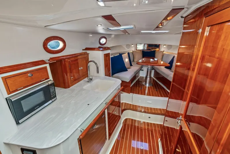 Slide: The Image of Hinckley Yachts 40 2020 - 8438623