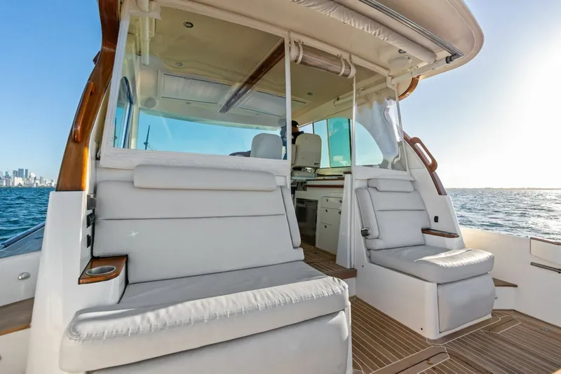 Slide: The Image of Hinckley Yachts 40 2020 - 8438608