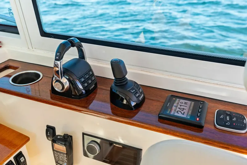 Slide: The Image of Hinckley Yachts 40 2020 - 8438622