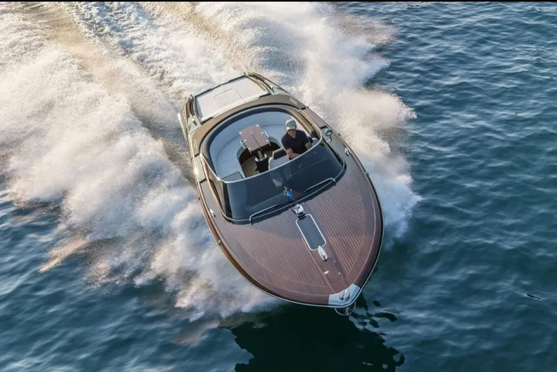 Slide: The Image of Riva Aquariva Special 2025 - 8331694