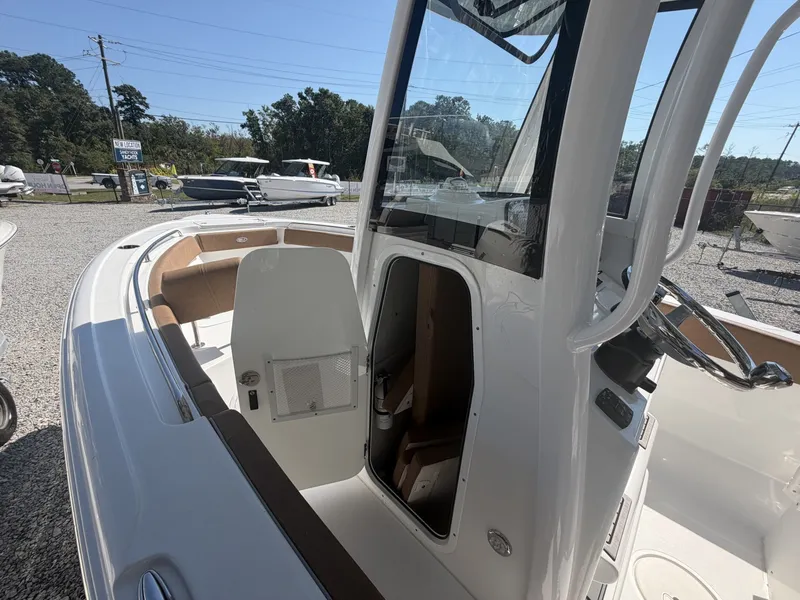 Slide: The Image of Sea Hunt Ultra 239SE 2023 - 8331732
